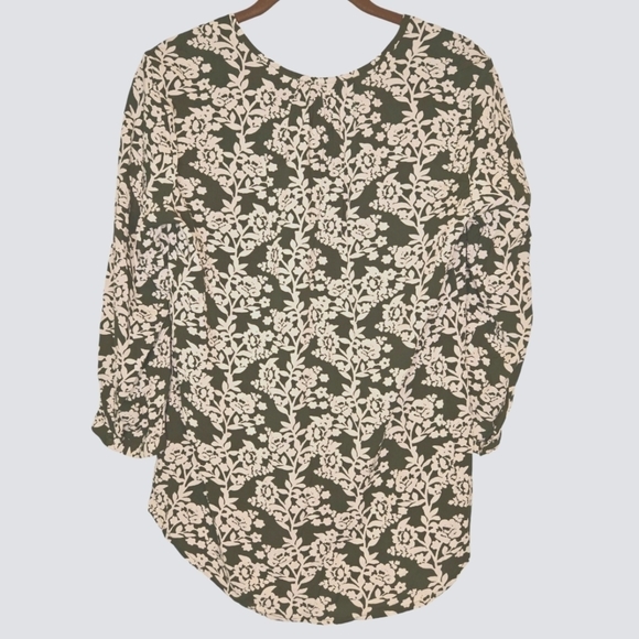 NWOT Fun2Fun V-Neck High/Low Pleated Top Dark Green/Cream Size XS - Picture 2 of 13